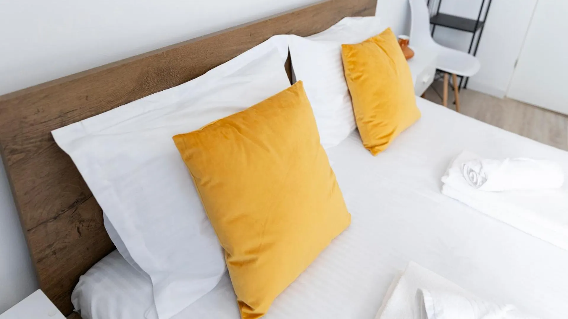 Old City Deluxe Studio Universitate Bucharest Apartment